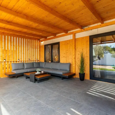 Mobile House Mlinar 3*